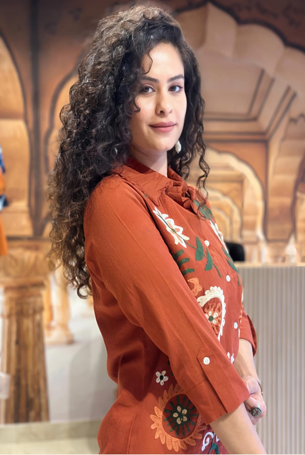 burnt orange artisan top left angle detail